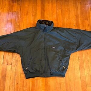 WHITE SIERRA Men's Dark Green Windbreaker with a Fleece Aztec Print Lining - MED